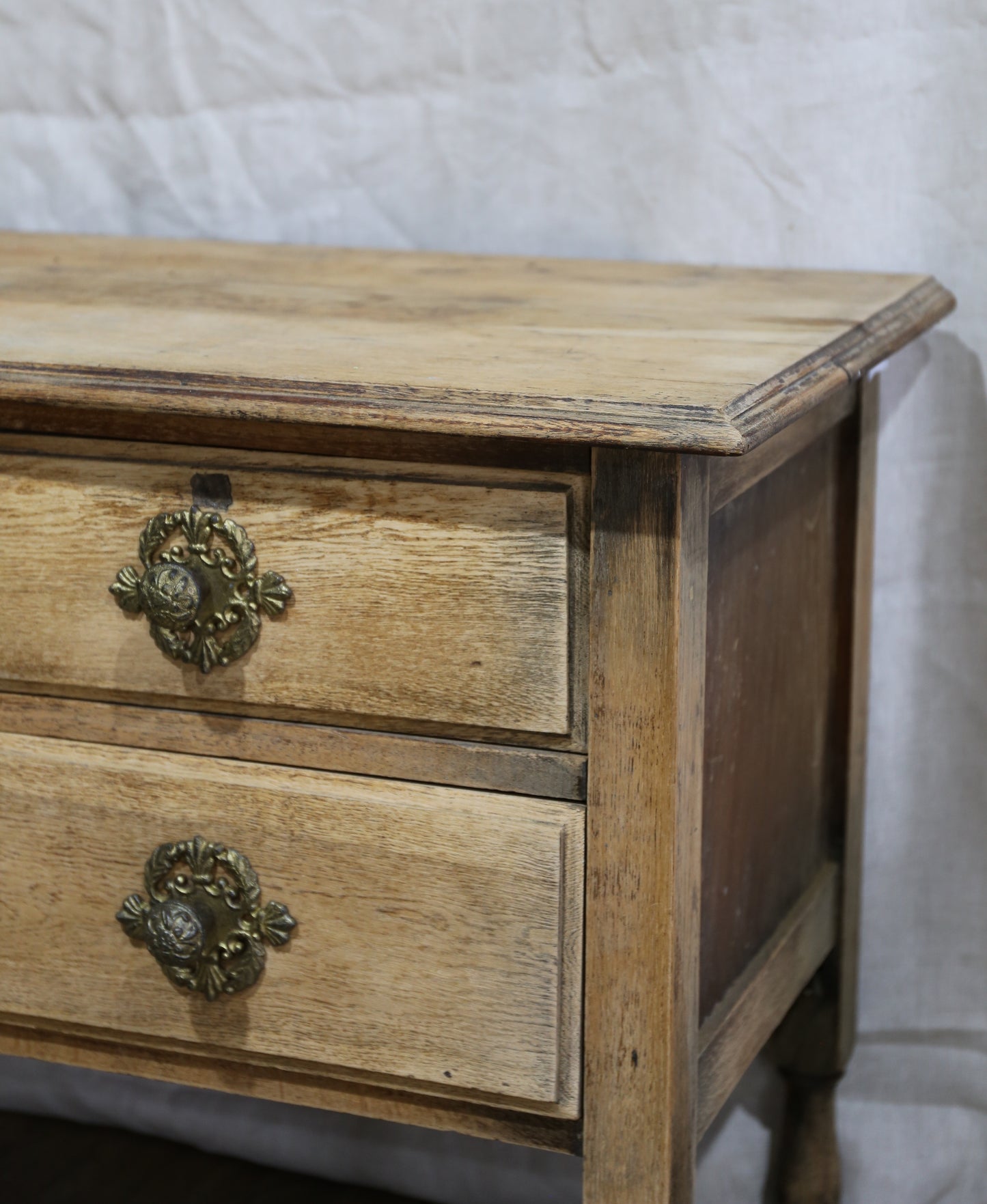 Vintage Chest of Drawers 02